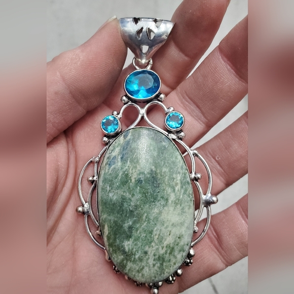 New Oversized Ruby in Fuchsite & Blue Topaz 925 Silver Pendant. - Picture 8 of 9